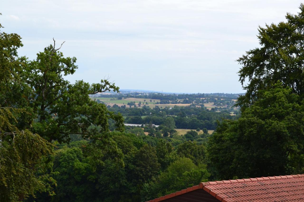 Beautiful Lake View 3 Bedroom Chalet. Saint-Manvieu-Bocage Eksteriør billede